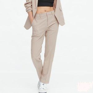 Uniqlo Women's Ultra Light Slim Fit Pants - 6